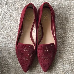 Vince Camuto flats size 8.5